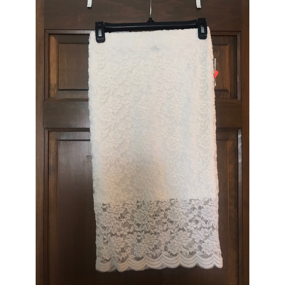 Forever 21 White Lace Pencil Skirt